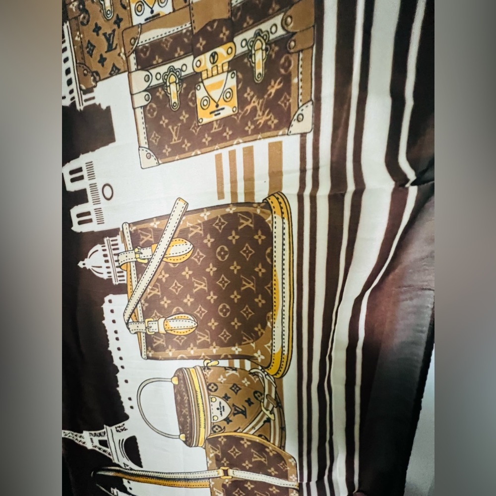 Iconic Louis Vuitton rectangular scarf
